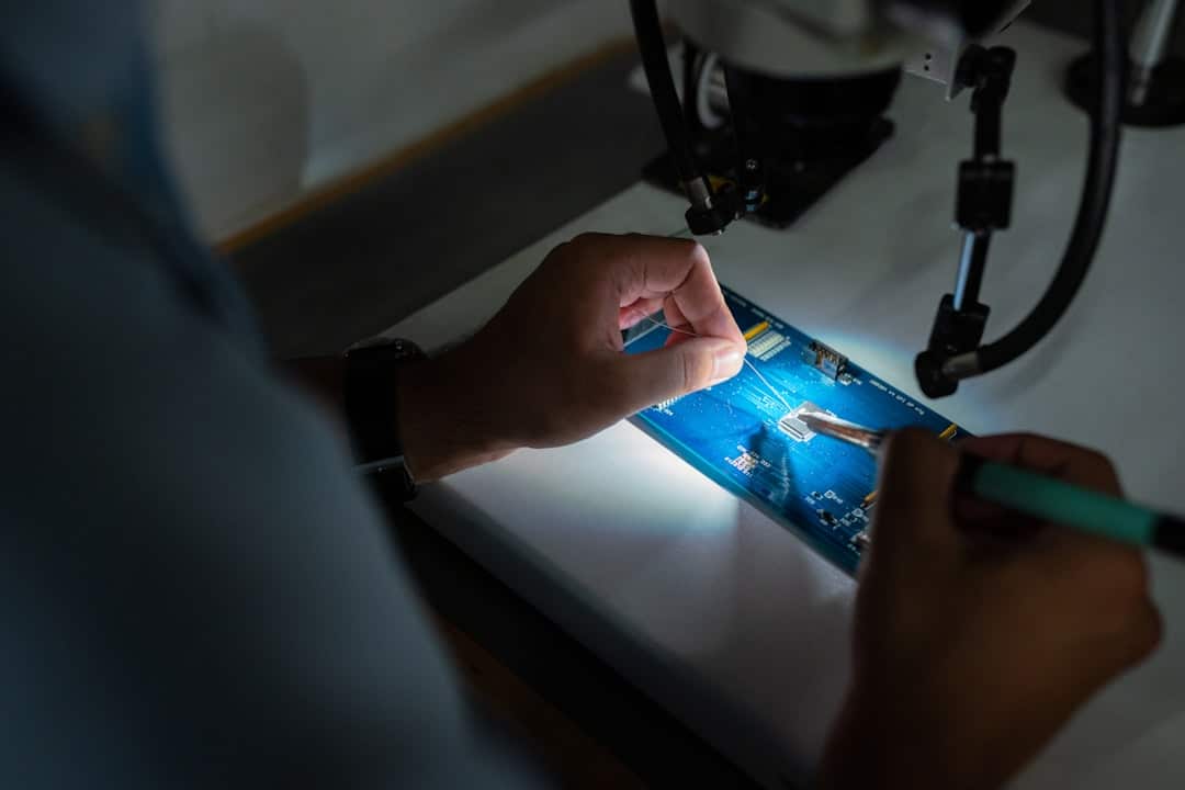 Photo electronics